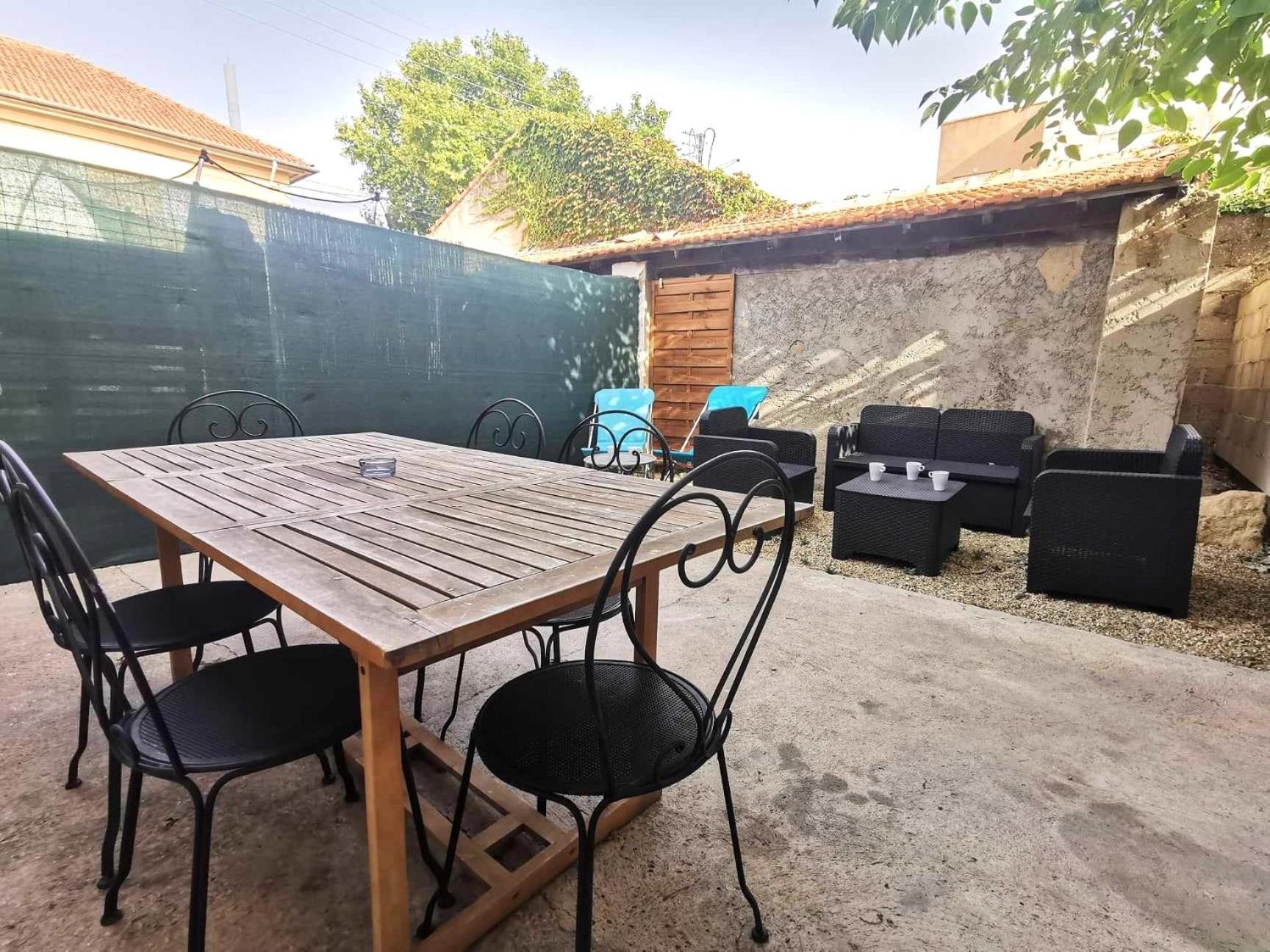 Appartement L'Hypercentre - Clim - Terrasse - Wifi à Miramas Extérieur photo