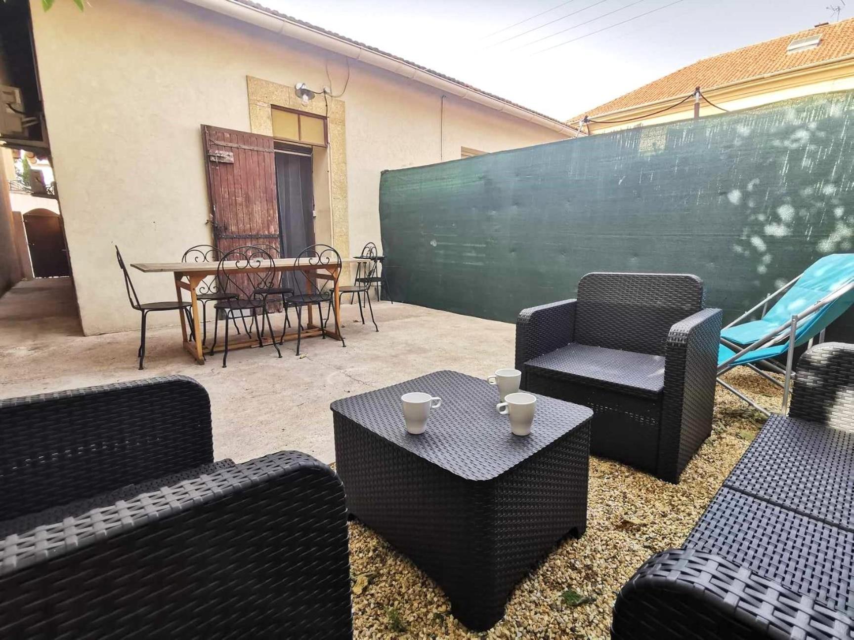 Appartement L'Hypercentre - Clim - Terrasse - Wifi à Miramas Extérieur photo